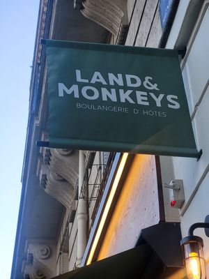  at Land & Monkeys - Père Lachaise   in Paris