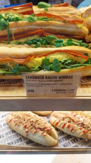  at Land & Monkeys - Père Lachaise   in Paris