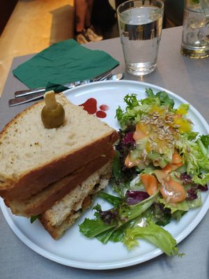 Sandwich at Katzentempel Berlin Mitte in Berlin