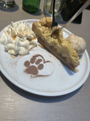 Apple pie  at Katzentempel Berlin Mitte in Berlin