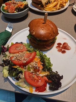 Catburger at Katzentempel Berlin Mitte in Berlin