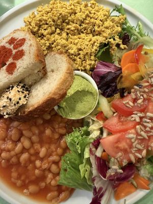 breakfast all day  at Katzentempel Berlin Mitte in Berlin