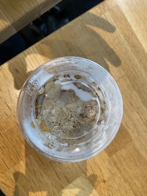 Kokos yoghurt   at Eat Salad in Pau