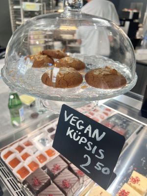 Vegan cookies  at Souffle Desserdistuudio in Tallinn