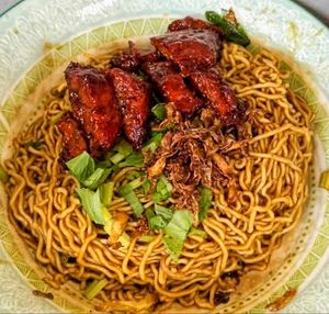 kampua noodles at YUANQI VEGGIE - 元氣素食 in Kuching