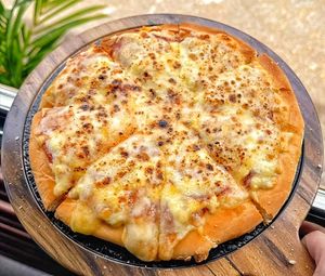 Hawaiian pizza at YUANQI VEGGIE - 元氣素食 in Kuching