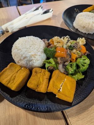  at DPS - Garlic & Salt in Tuban