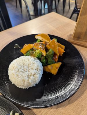  at DPS - Garlic & Salt in Tuban