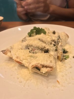 Potato and Kale Enchiladas
thinly sliced baked potato, bell pepper, kale, spinach & onion, wrapped in a homemade tortilla, (covered with sour cream and parmesan)
Vegan w/o toppin at Prem Bistro and Cafe in Ho Chi Minh City