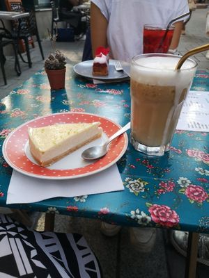 Vegsn cheesecake at What The Cake in Strasbourg