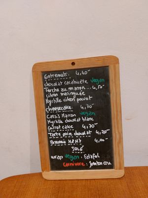 Vegan options at What The Cake in Strasbourg