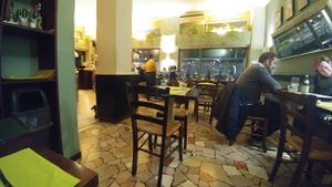 ambiente informale at Osteria al 55 in Milan