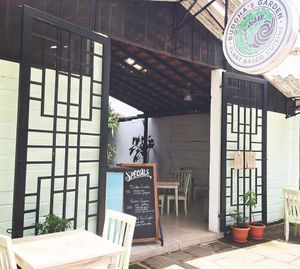 outdoor and indoor seating at Buddha's Garden in San Juan Del Sur