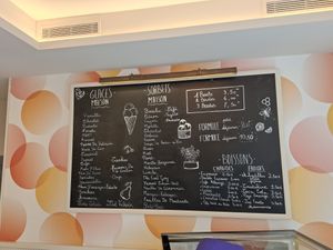 Carte des saveurs de sorbets at Glacier des vignobles in Saint-emilion