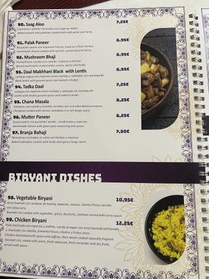 Platos vegetales  at Kathmandu House in Elche