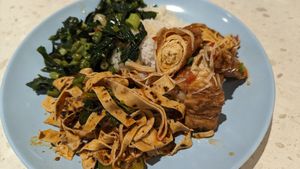 Alot of varieties and the food is good! at Eight Immortals Vegetarian 八仙素食园 - Admiralty Place in North Singapore