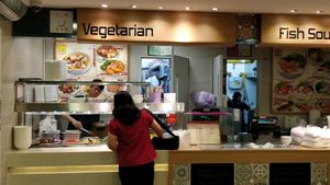 stall front at Eight Immortals Vegetarian 八仙素食园 - Toa Payoh in Central Singapore