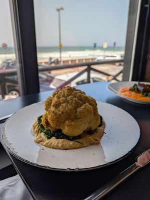 Roasted Cauliflower with Hummus and Turnip Greens at Mindset Restaurante in Colares