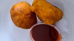 Bonda- fried potato in batter at Food O'Clock Cafe in Bendigo