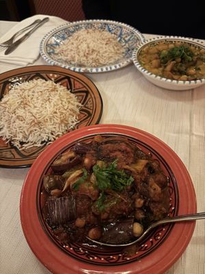 Mousaka‘a bil Hummus and Batata Harra Kokos  at Arabesk in Munich