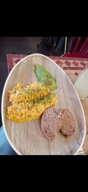 Vegan Omelett at Cafe Josefina in Munich