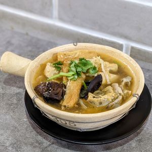 Vegan Yellow Wine Mushroom Pot at Peace Vegetarian - Tai Seng in Central Singapore