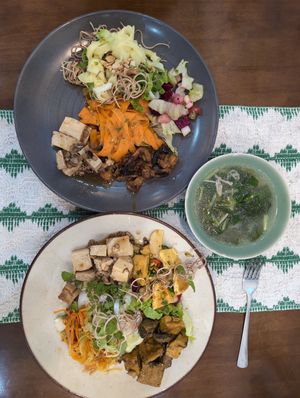Food at La'Vegan Restaurant in Da Nang