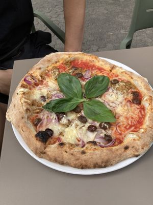 Pizza with tonno   at Slap Pizza in Frankfurt