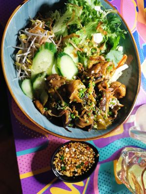 Sprouts and noodles at Măm Măm in Nairobi