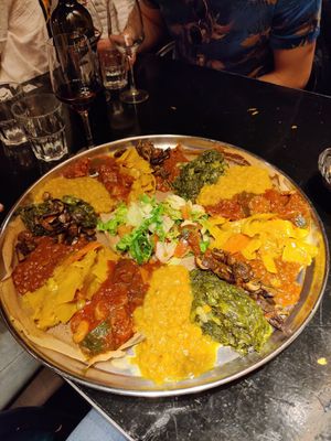 Ye-Tsom Beyanetu - 5 vegan meals at Toukoul in Brussels