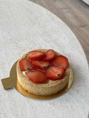 Tartelletta con crema e fragole  at Siènda in Cagliari