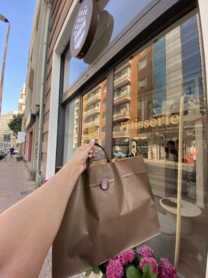 Vetrina della pasticceria  at Siènda in Cagliari