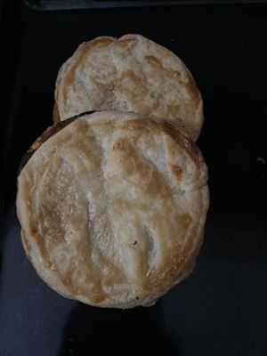 Pizzette di sfoglia  at Siènda in Cagliari