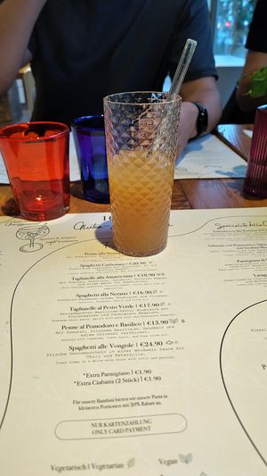 Drinks at Trattoria Senza in Berlin