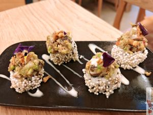 Crispy rolls with quinoa at Bloom Sushi in Lyon