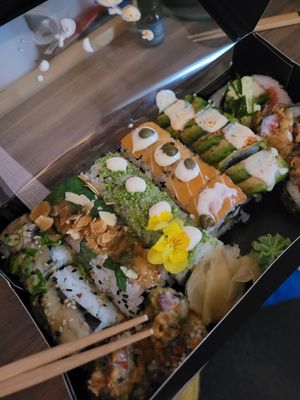 Box 24 pièces at Bloom Sushi in Lyon