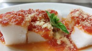 Bocconcini di mais in salsa di pomodoro at Agriturismo Agrisole  in Olbia
