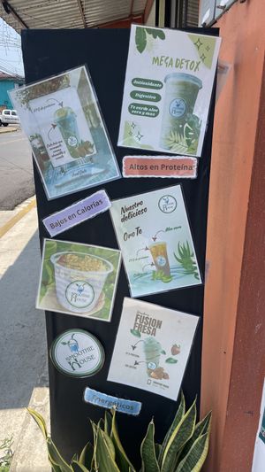 Another banner featuring specialty drinks.  at Smoothie House  in Atenas