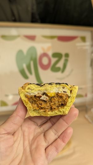 No-chicken empada 🌱 at Mozi Bakes - Pop Up in Amsterdam