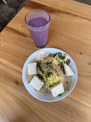 Biscuits and Gravy and a smoothie   at Seedz Cafe in St Louis