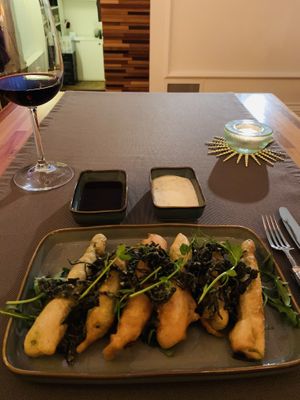 Peixinhos da horta  at Em Carne Viva in Porto