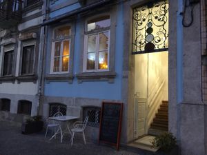 outside  at Em Carne Viva in Porto