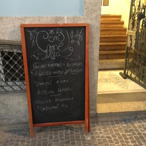 outside board  at Em Carne Viva in Porto