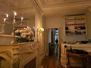 Cosy elegant atmosphere. at Em Carne Viva in Porto