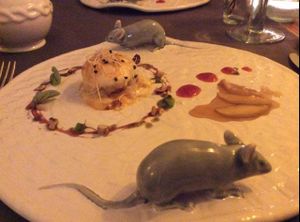 interesting plating at Em Carne Viva in Porto