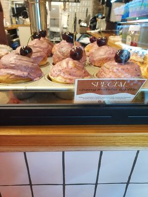 Seasonal Cruffin at Sevens in Buffalo