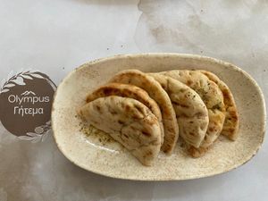 pita bread at Olympus Gítema in Litochoro