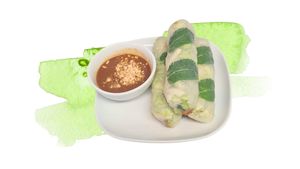 vegan summer roll at VegeViet  in Turku