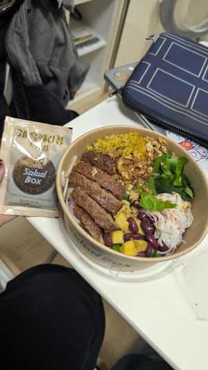 vegan steak poké bowl at Salad Box - Munrae in Seoul