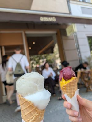 Yuzu & jasmin tea-lychee (left), blueberry-lavender & mango (right) at Amatō in Berlin
